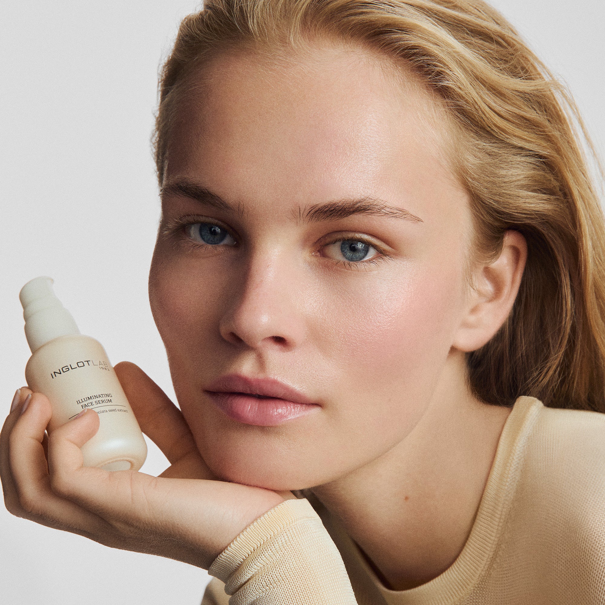INGLOT LAB Rozświetlające serum do twarzy 30 ml - Image 2