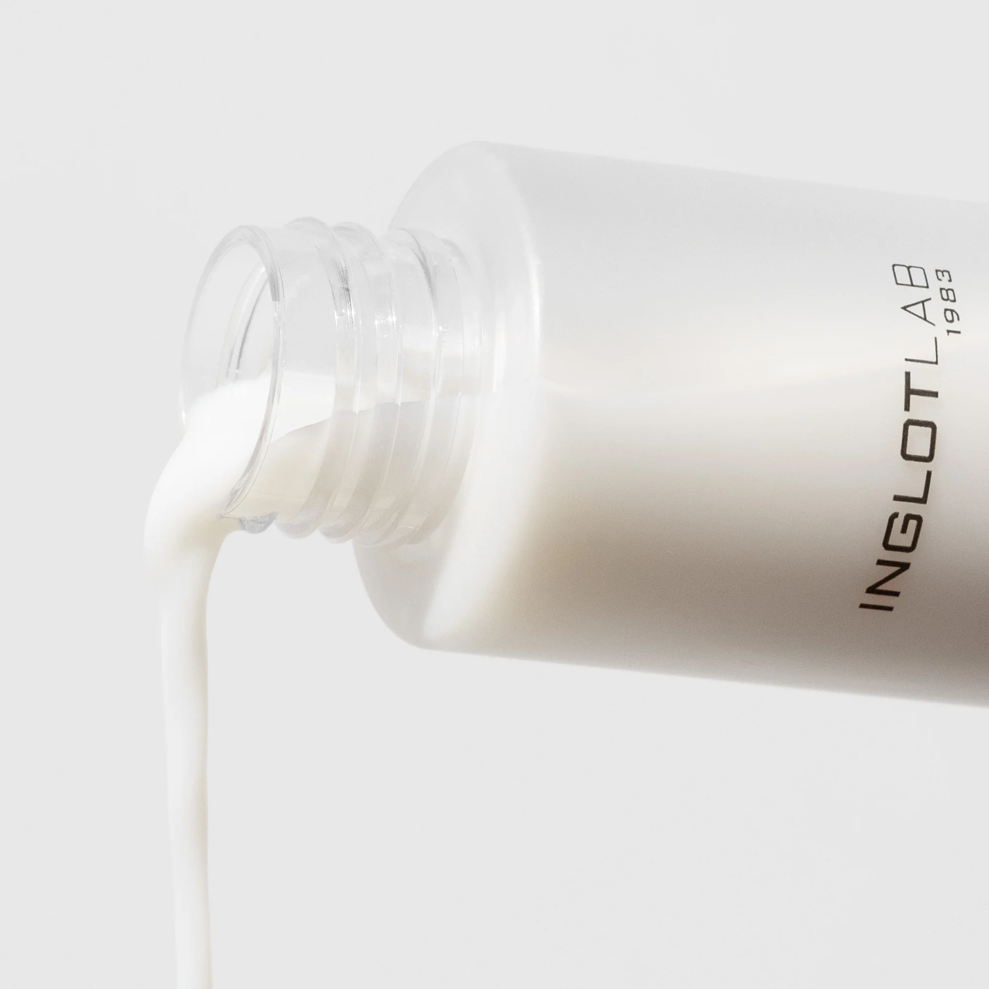 INGLOT LAB MILKY TONING Mleczna, tonizująca mgiełka do twarzy 100 ml - Image 2