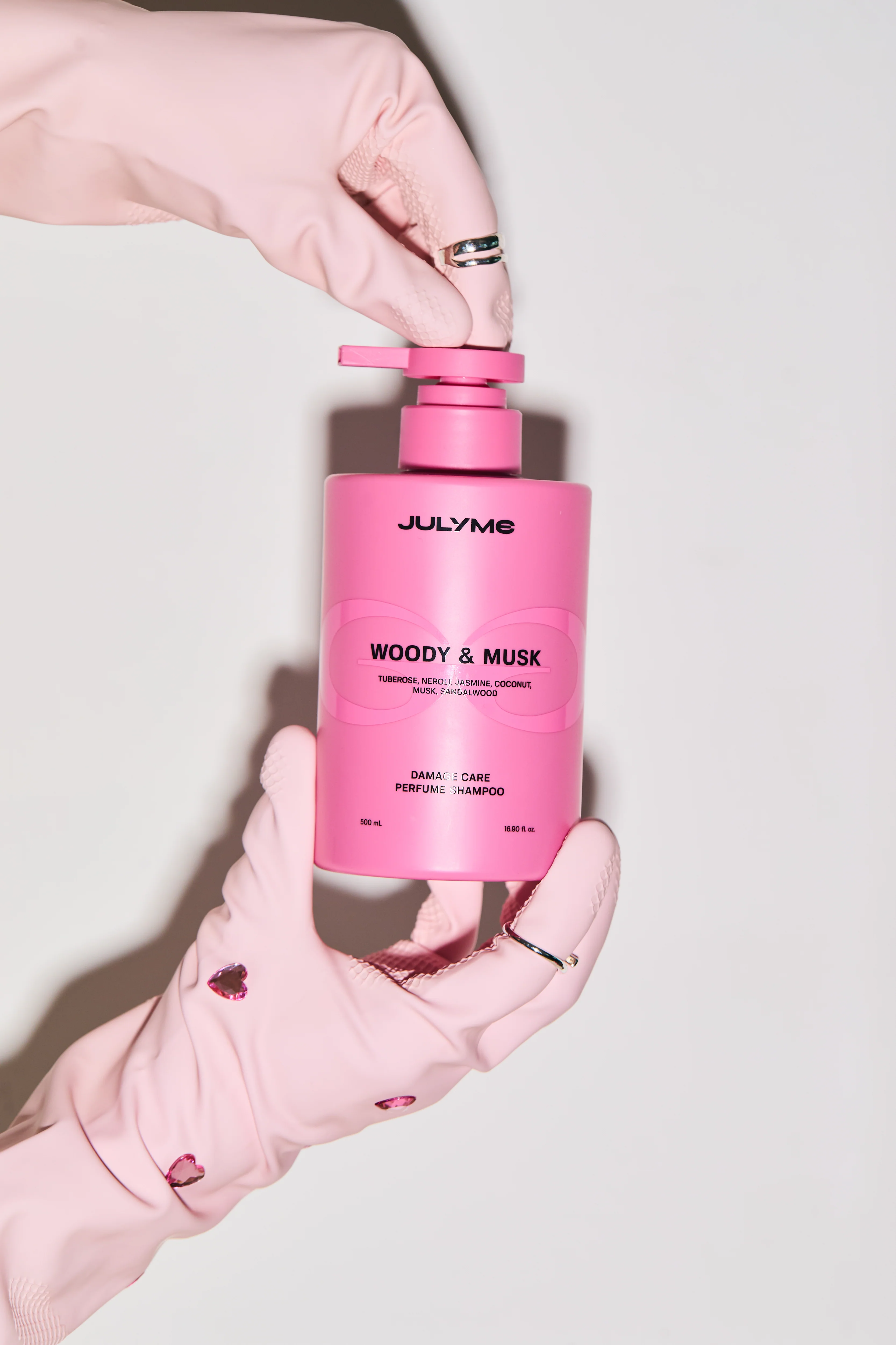 JULYME DAMAGE CARE PERFUME SHAMPOO WOODY & MUSK Perfumowany szampon regenerujący 500 ml - Image 3