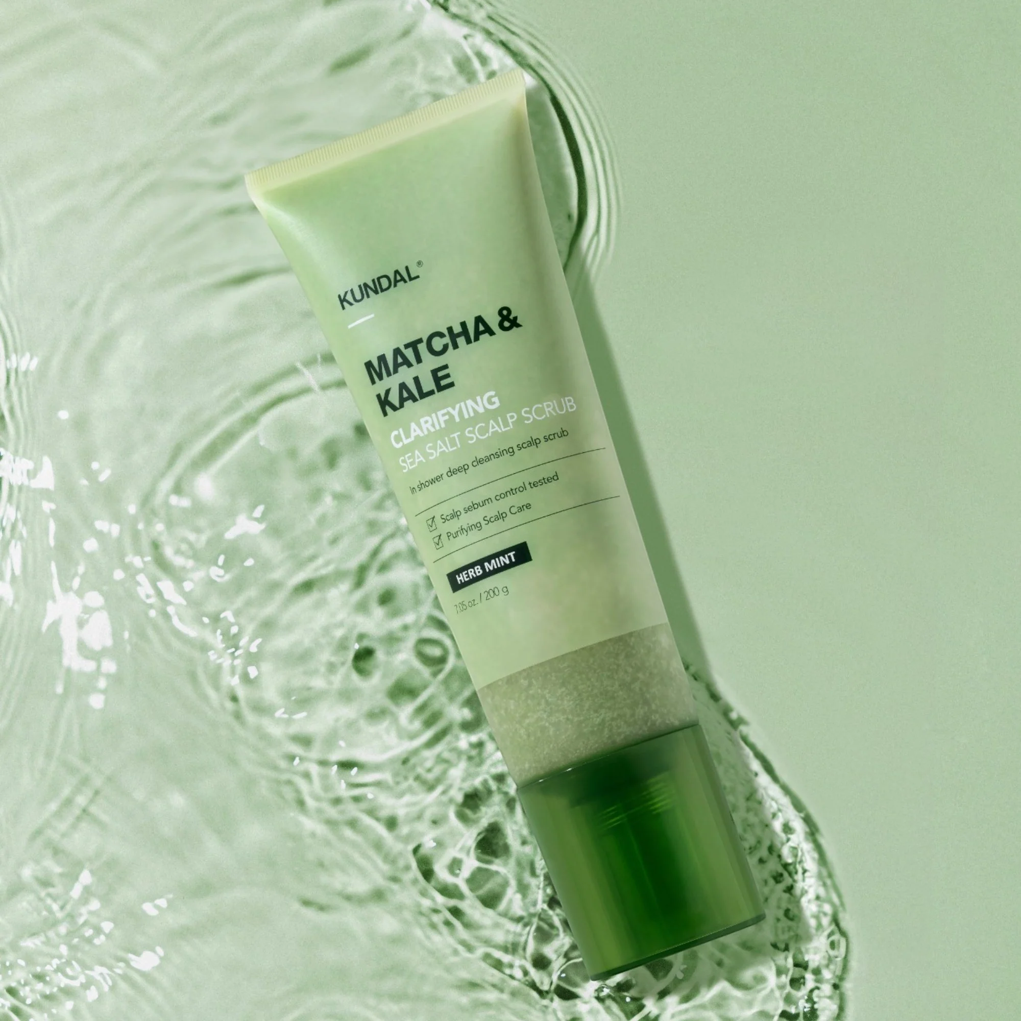 KUNDAL MATCHA&KALE CLARIFYING SEA SALT SCRUB Trychologiczny peeling do skóry głowy Herb Mint 200 g - Image 2