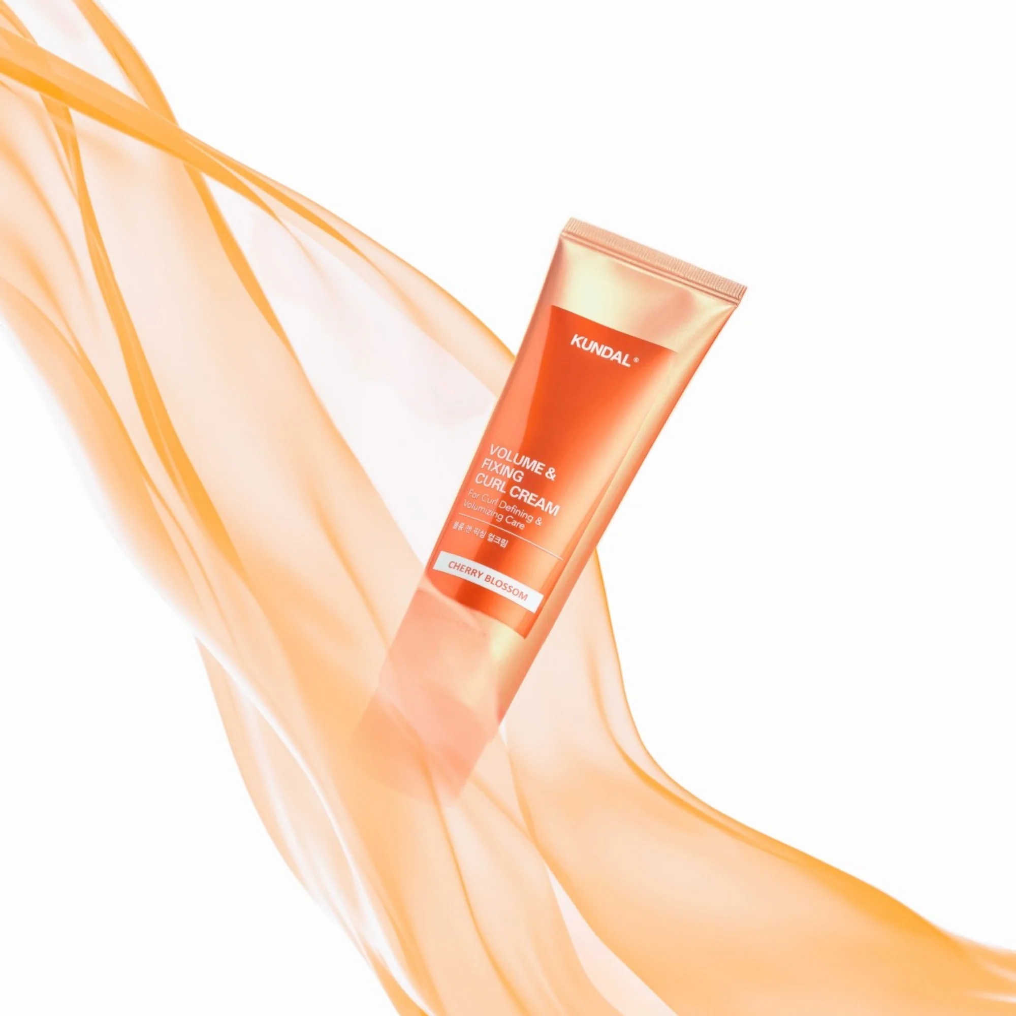 KUNDAL VOLUME & FIXING CURL CREAM Krem zwiększający objętość i podkreślający skręt loków Weddling Bouget 130 ml - Image 3