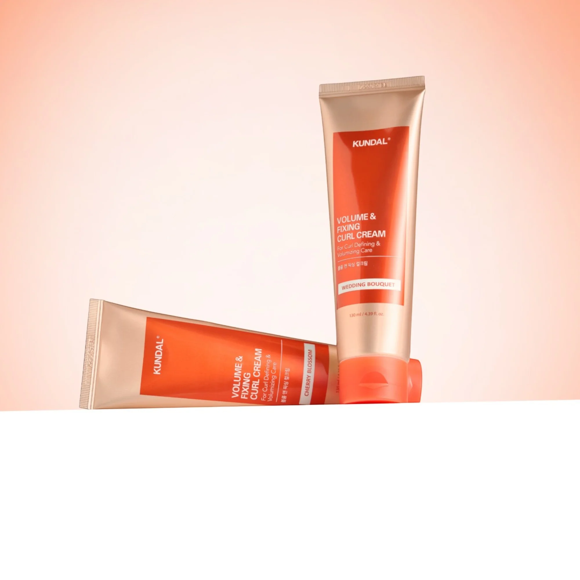 KUNDAL VOLUME & FIXING CURL CREAM Krem zwiększający objętość i podkreślający skręt loków Weddling Bouget 130 ml - Image 4