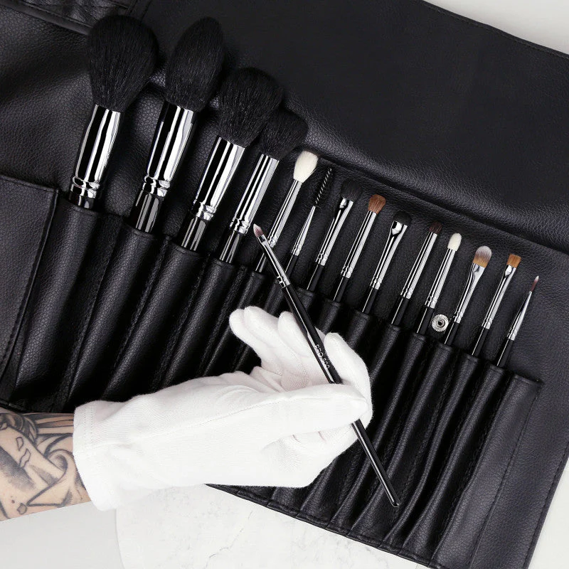 LUSSONI Master Kit Zestaw 15 profesjonalnych pędzli do makijażu z pasem charakteryzatorskim - Image 4