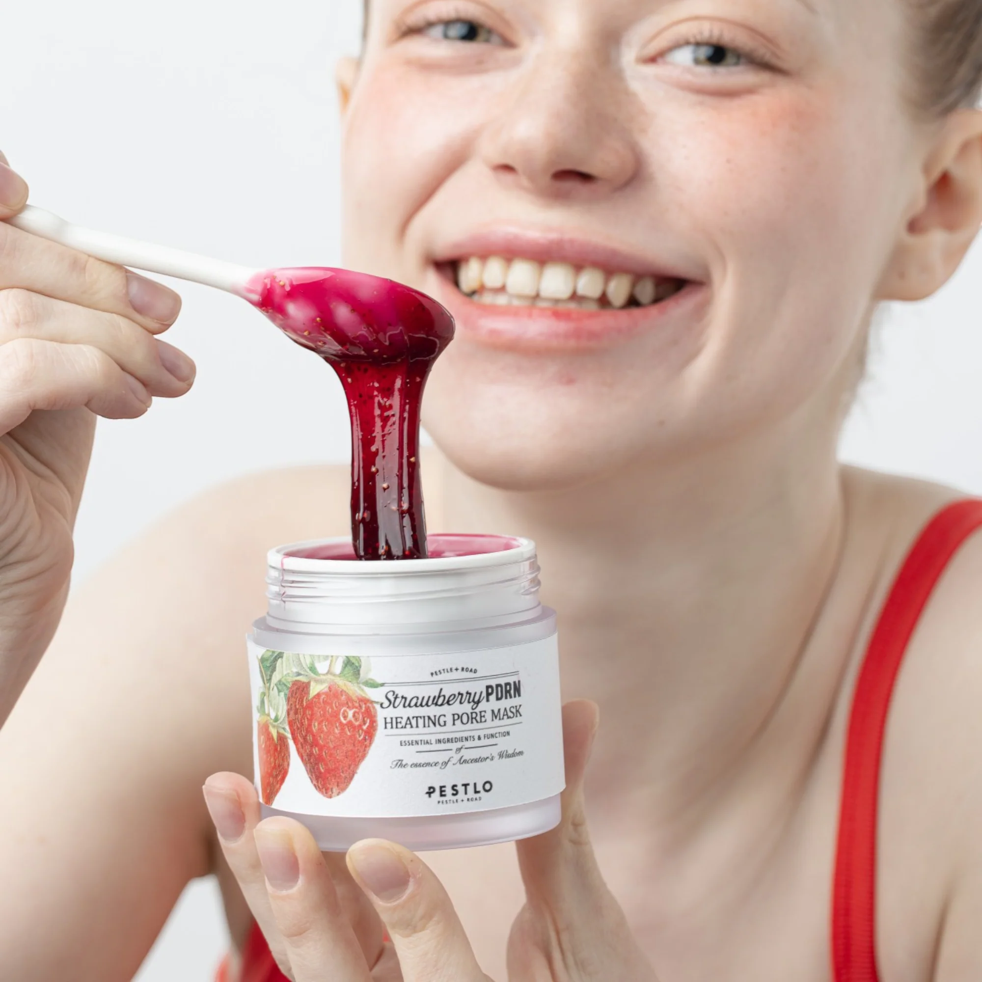 PESTLO STRAWBERRY PDRN HEATING Rozgrzewająca maska oczyszczająca 70 g - Image 2