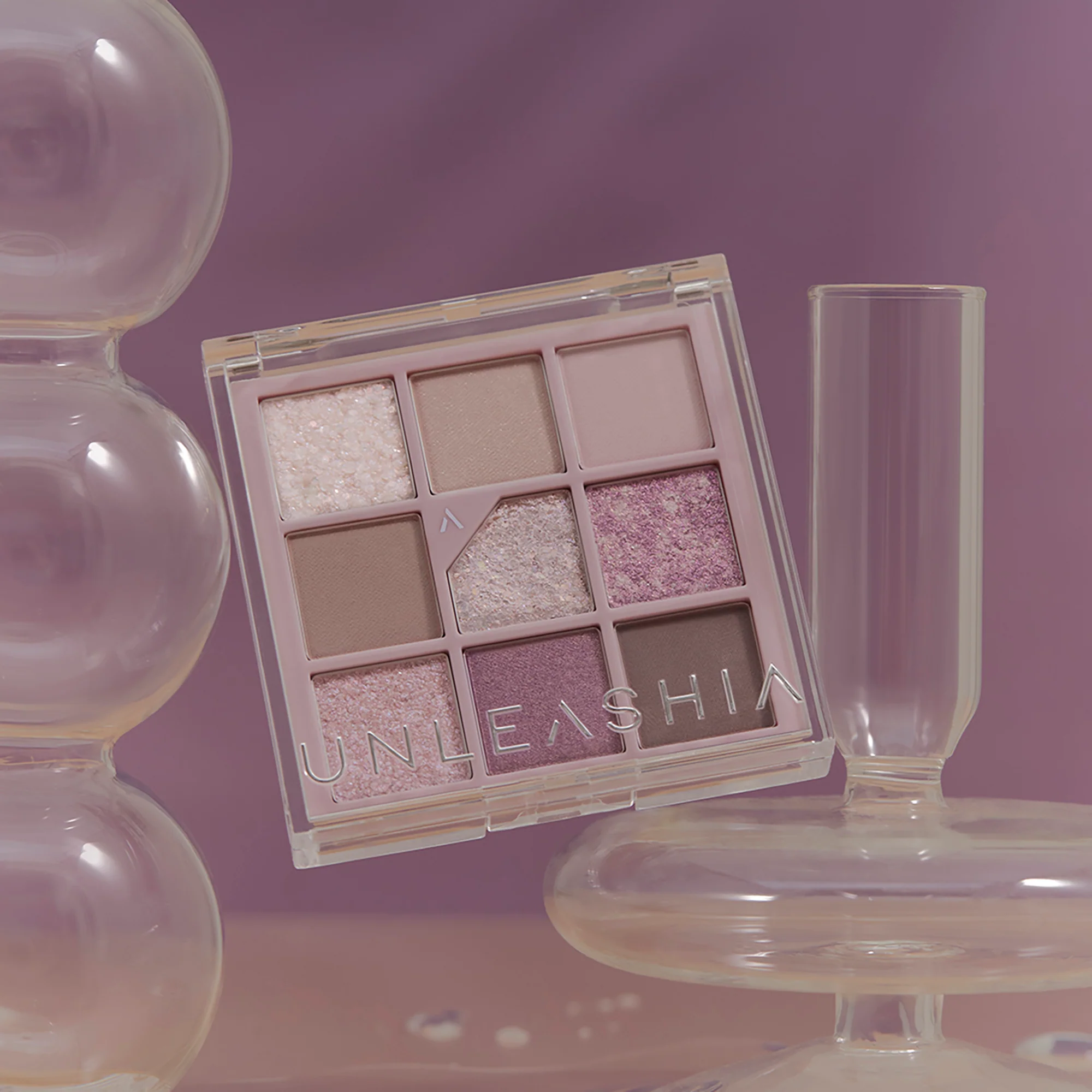 UNLEASHIA GLITTERPEDIA Wegańska paleta cieni do powiek No.4 All of Lavender Fog 6,2 g - Image 4